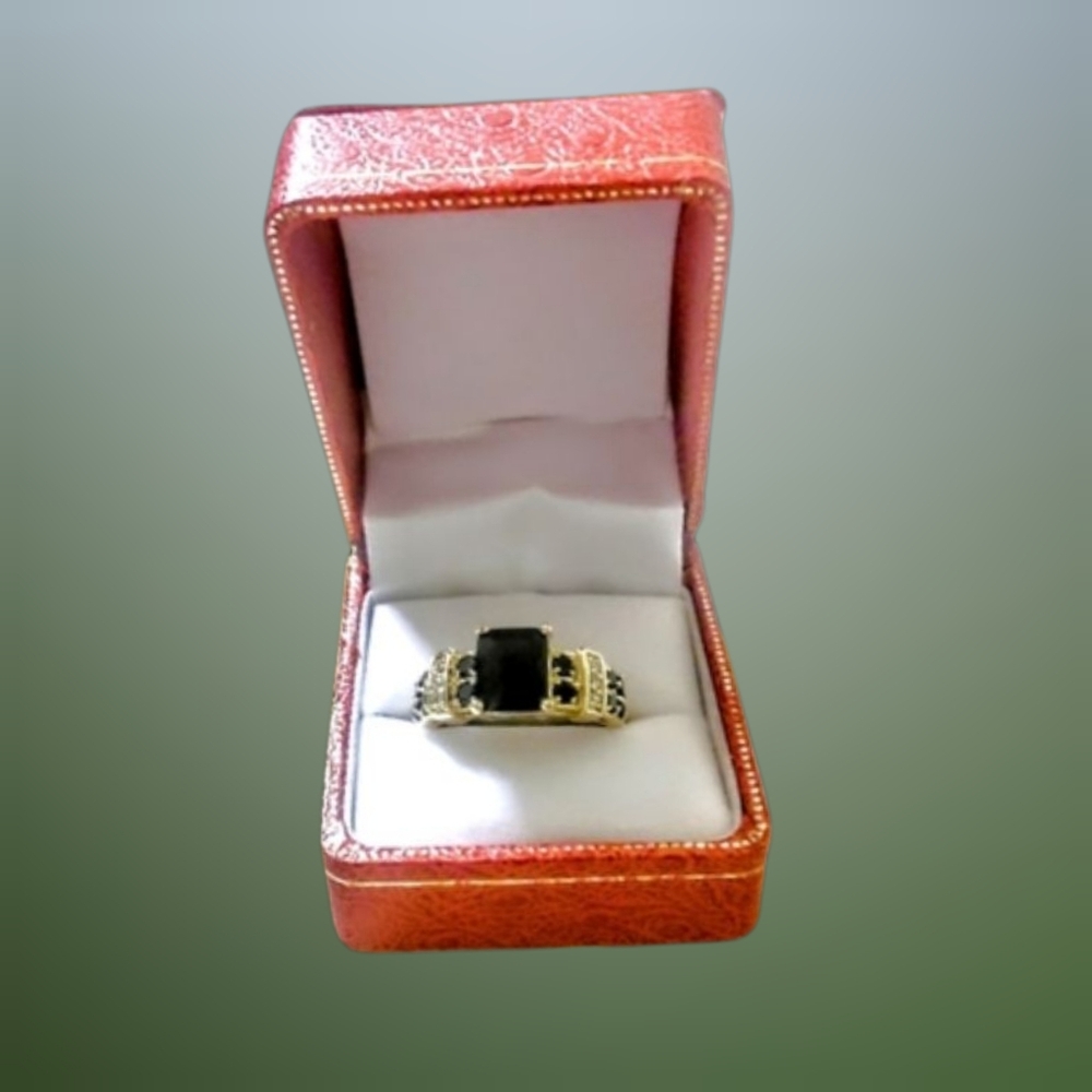 🙋 10/$20. Gold Plated Ring with Black & Clear CZ Stones. Size 10. NWOT